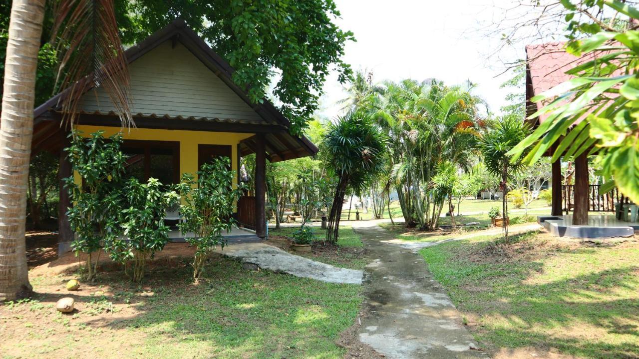 Koh Yao Noi Beach Resort Extérieur photo