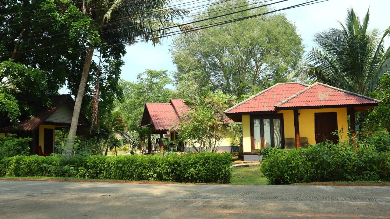Koh Yao Noi Beach Resort Extérieur photo